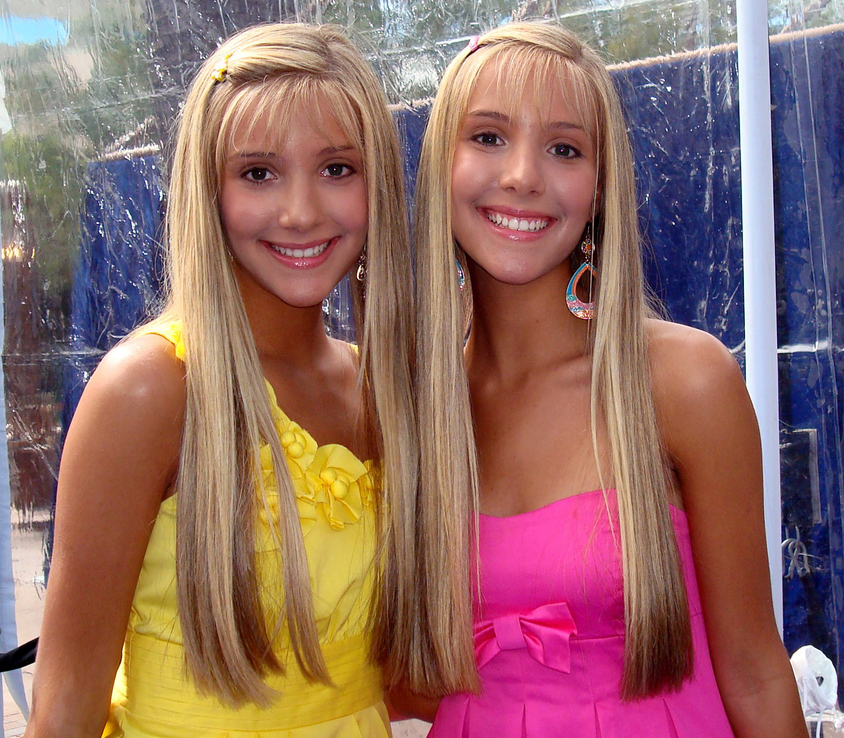 Featured image of post Camilla And Rebecca Rosso Legally Blondes